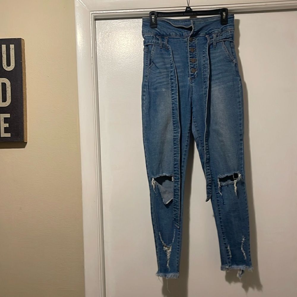 Black label super high rise skinny distressed jeans size 9